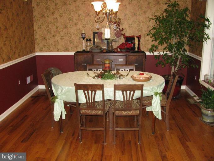 13726 Orchard Ridge Road Hancock, MD 21750 - Photo 10 of 30 Dining Room