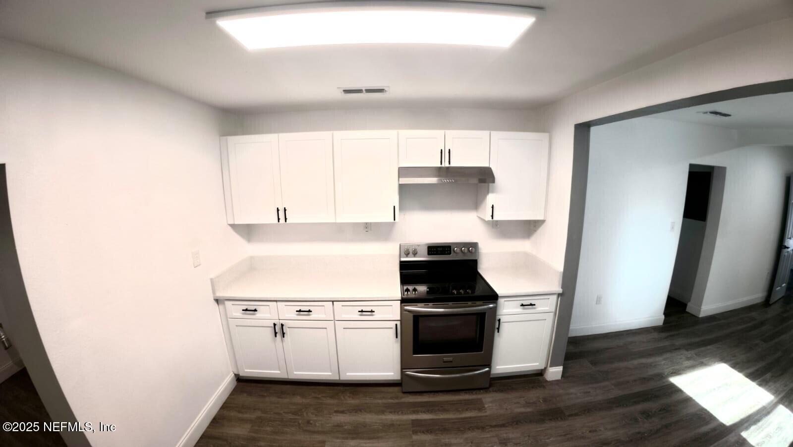 402 Harris Street Palatka, FL 32177 - Photo 12 of 15 Foto 13