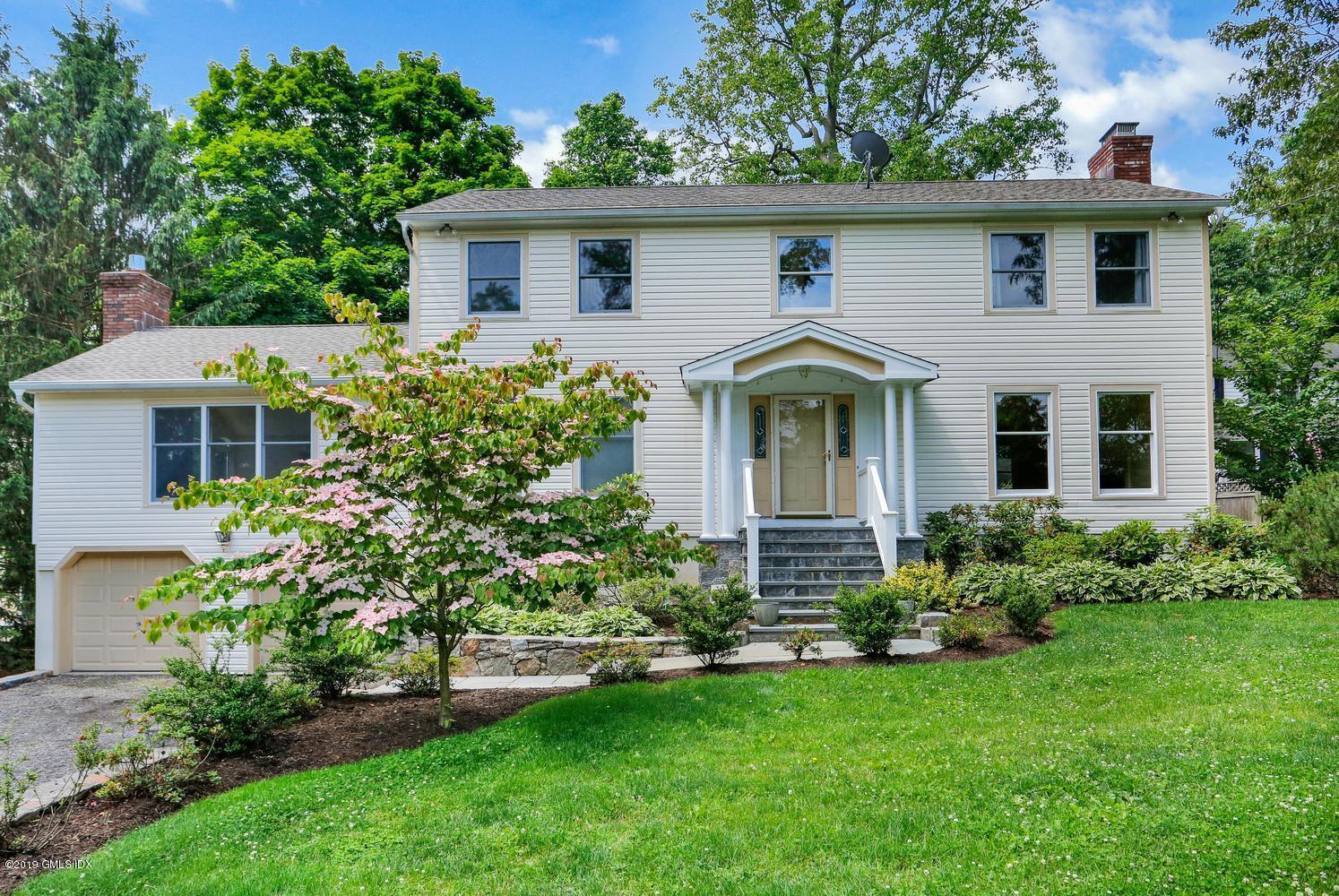 6 Coventry Lane Riverside, CT 06878 - Photo 1 of 28 6 Coventry Front