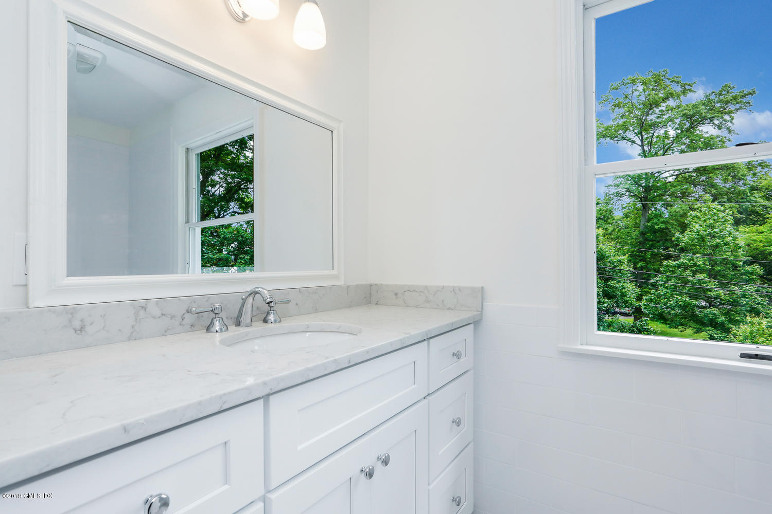 6 Coventry Lane Riverside, CT 06878 - Photo 22 of 28 6 Coventry Hall Bath-017