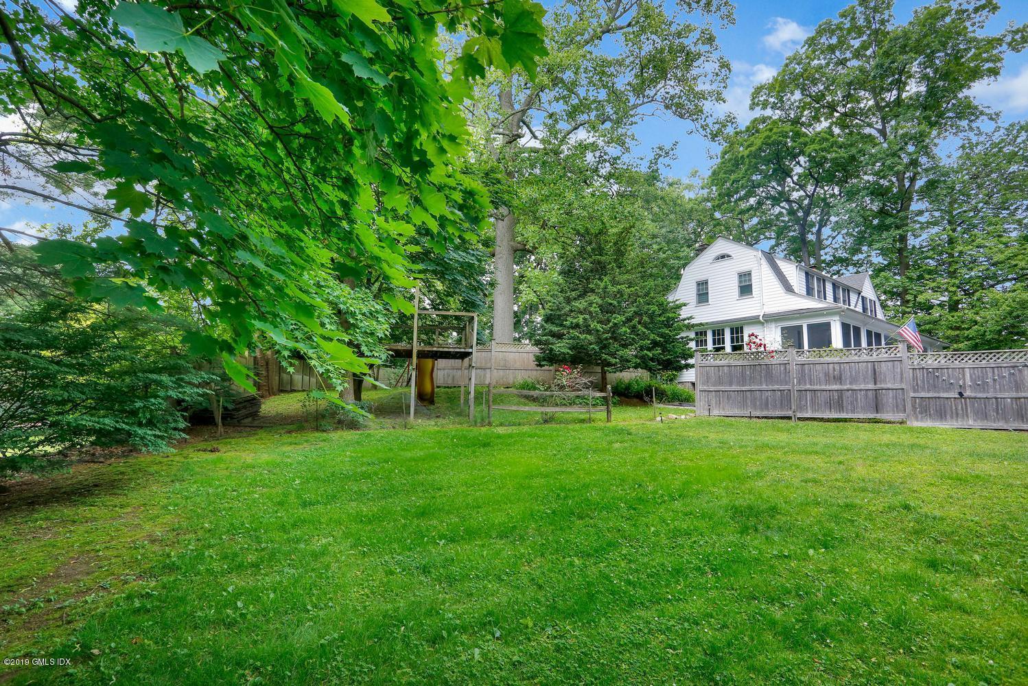 6 Coventry Lane Riverside, CT 06878 - Photo 23 of 28 6 Coventry Back Yard-019