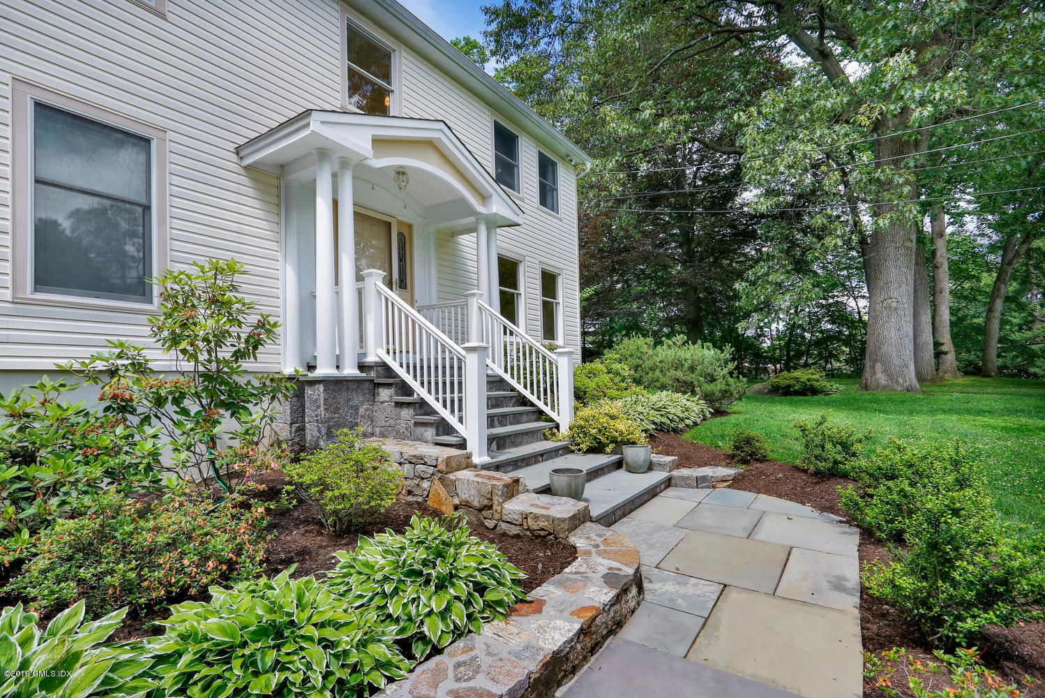 6 Coventry Lane Riverside, CT 06878 - Photo 4 of 28 6 Coventry Ln Riverside CT-large-035-029