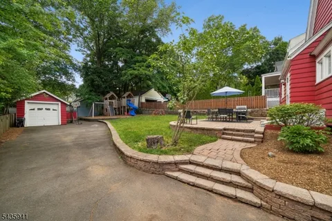 $899,000 | 14 Evergreen Place, Maplewood, NJ 07040
