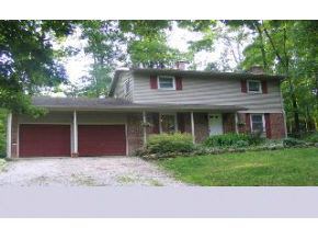 2423 West Amherst Road Bloomington, IN 47404 - Photo 2 of 10