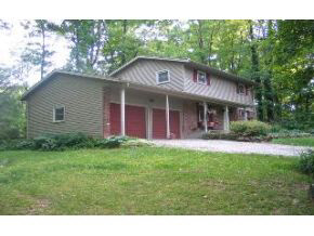 2423 West Amherst Road Bloomington, IN 47404 - Photo 3 of 10