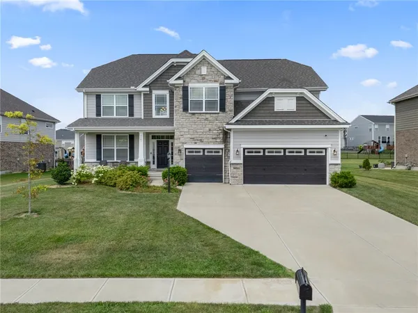 $599,900 | 3581 Cypress Pointe Drive, Bellbrook, OH 45305