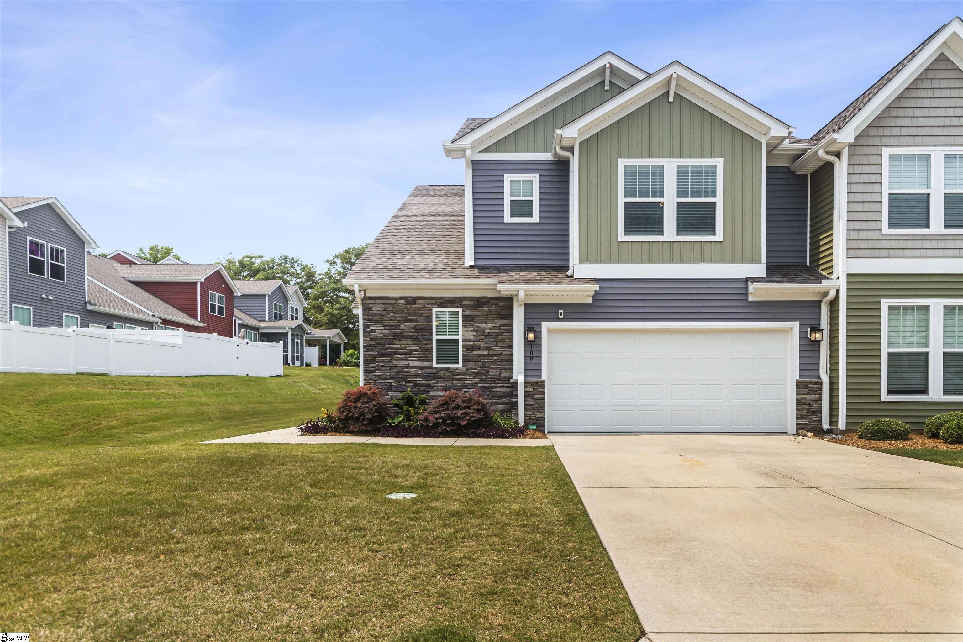 109 Creekhaven Lane Taylors, SC 29687 - Photo 1 of 30