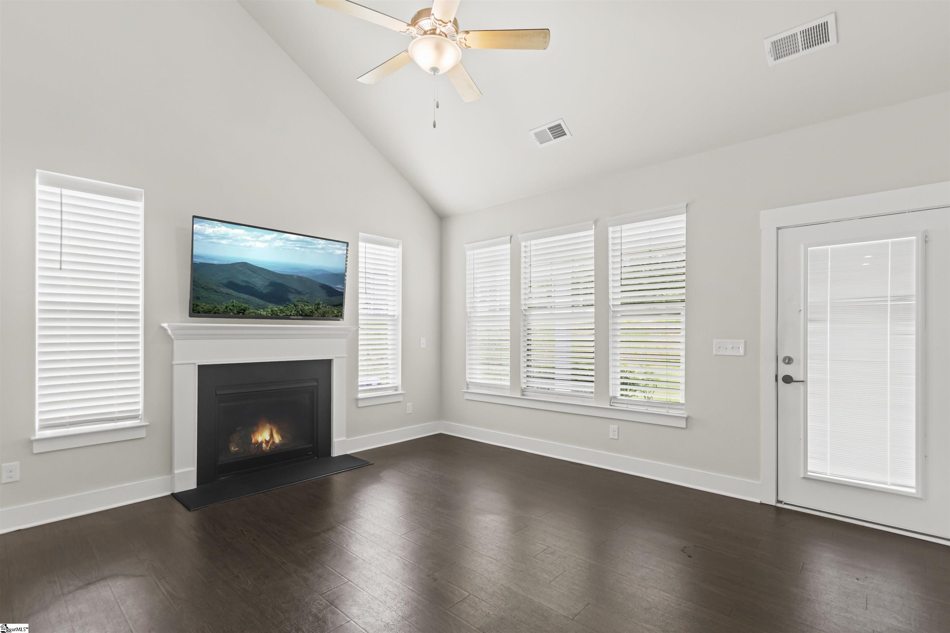 109 Creekhaven Lane Taylors, SC 29687 - Photo 6 of 30