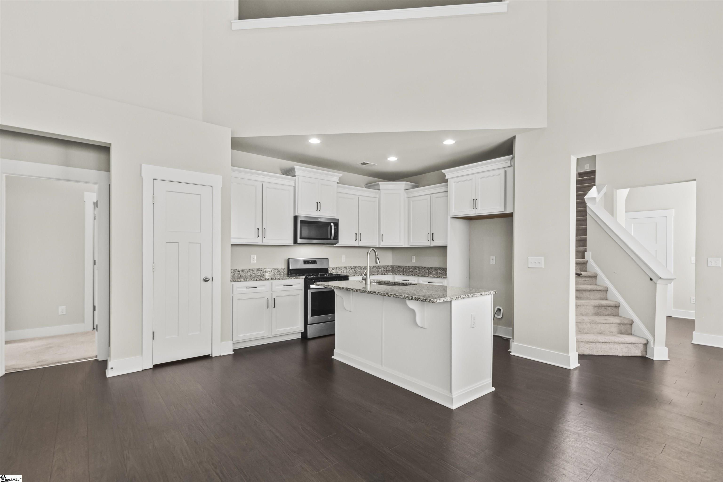 109 Creekhaven Lane Taylors, SC 29687 - Photo 10 of 30