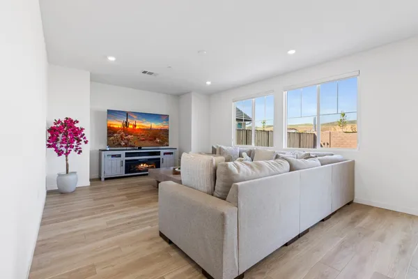 $639,999 | 273 Dogwood Rnch Way, Patterson, CA 95363