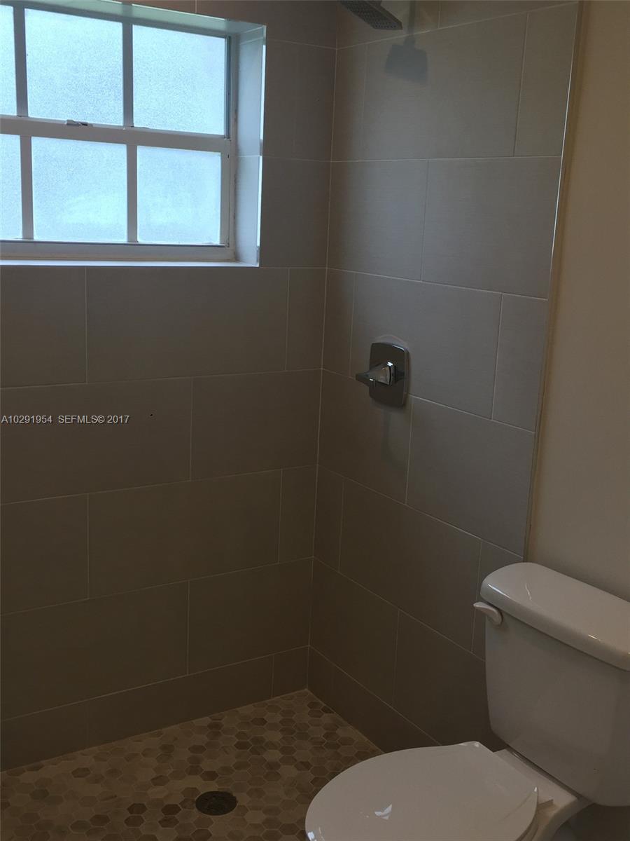 4552 Southwest 127th Court Miami, FL 33175 - Photo 15 of 19