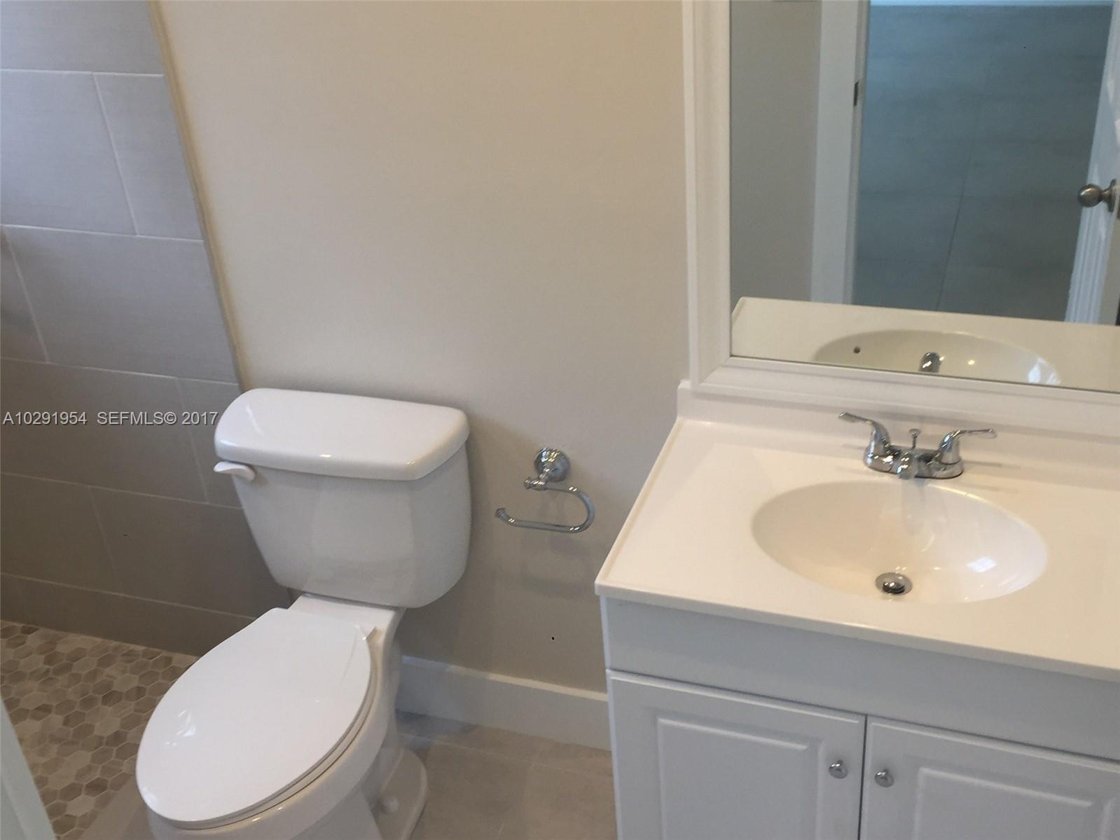 4552 Southwest 127th Court Miami, FL 33175 - Photo 17 of 19