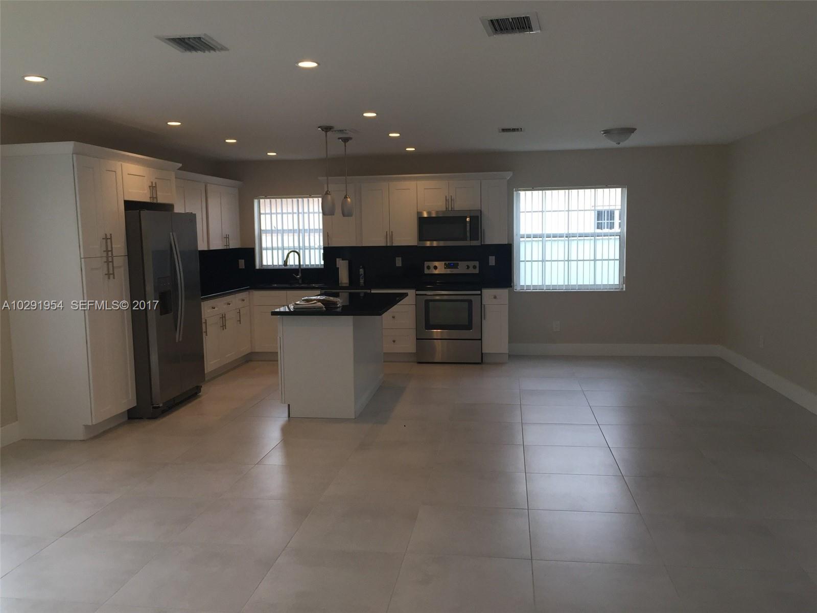 4552 Southwest 127th Court Miami, FL 33175 - Photo 5 of 19