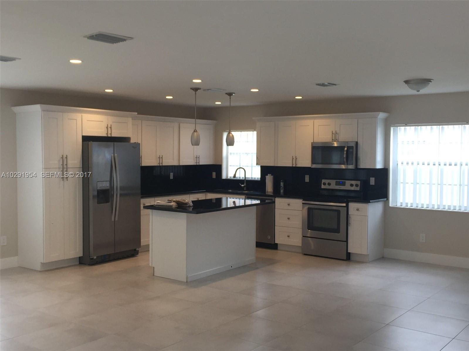 4552 Southwest 127th Court Miami, FL 33175 - Photo 6 of 19