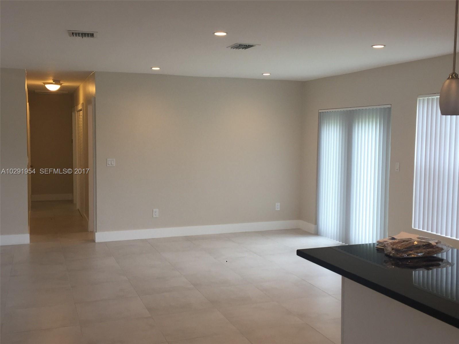 4552 Southwest 127th Court Miami, FL 33175 - Photo 8 of 19