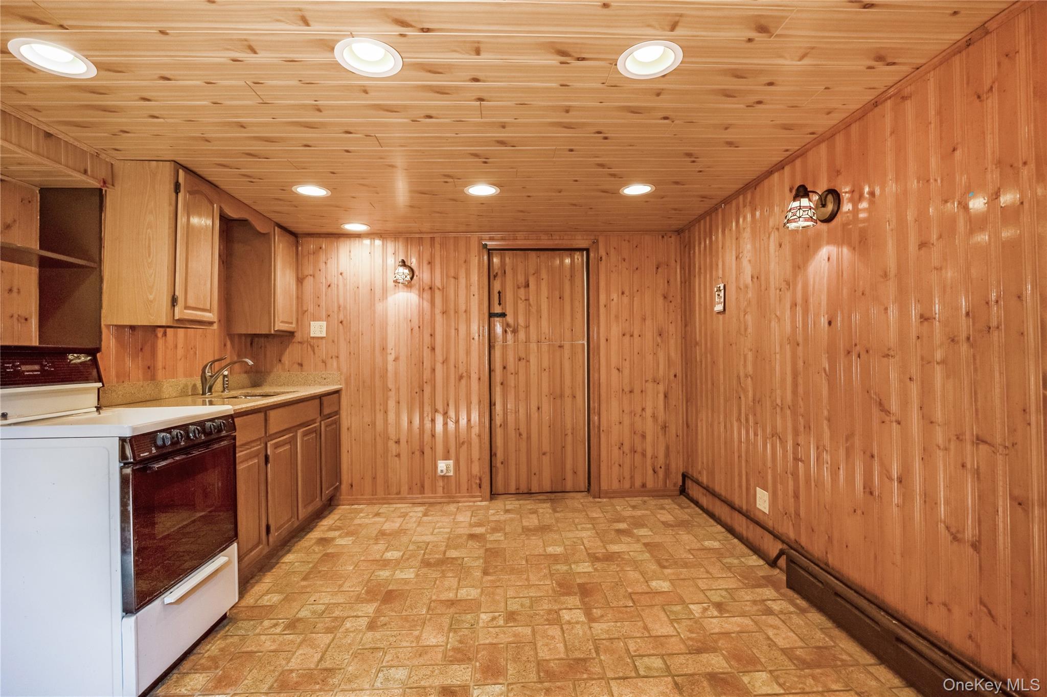 61-49 62nd Road Queens, NY 11379 - Photo 40 of 43 Gallery Image 40