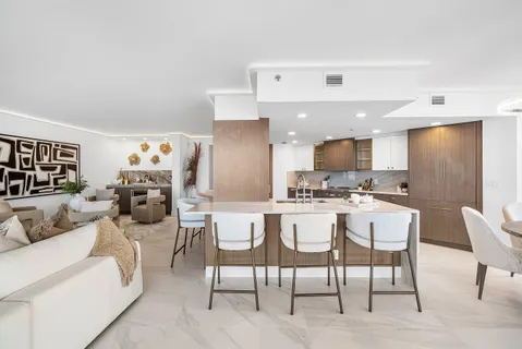 $3,800,000 | 525 South Flagler Drive, Unit 23A, West Palm Beach, FL 33401