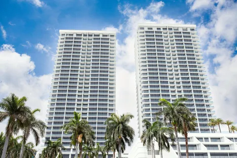 $3,800,000 | 525 South Flagler Drive, Unit 23A, West Palm Beach, FL 33401