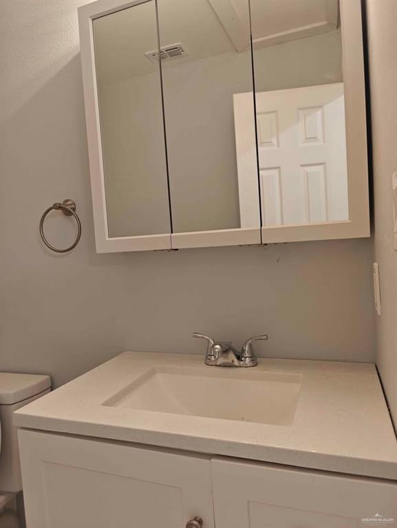 2736 Naples Street Weslaco, TX 78596 - Photo 7 of 14 a utility room with dryer and washer