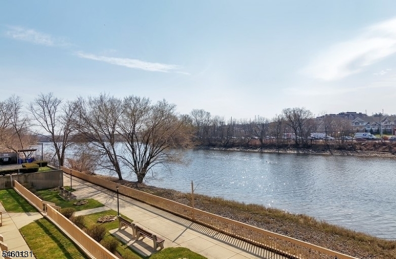 651 Riverside Avenue, Unit B13 Lyndhurst, NJ 07071 - Photo 11 of 13 Gallery Image 11
