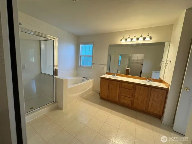 $3,450 | 17374 92nd Place Northeast, Bothell, WA 98011