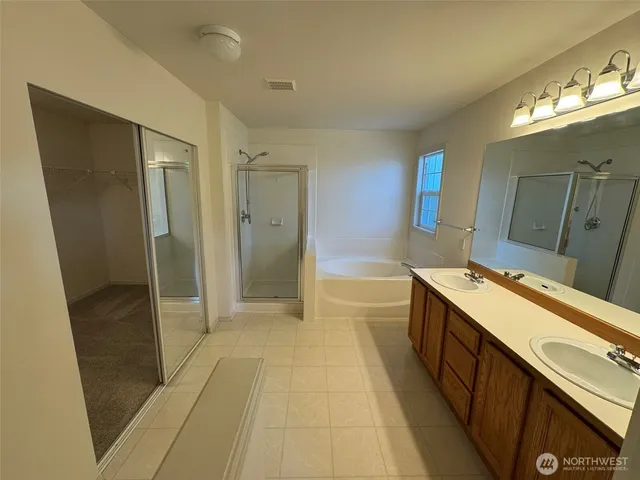 $3,450 | 17374 92nd Place Northeast, Bothell, WA 98011