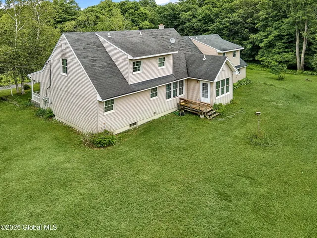 $445,000 | 18 Johnson Lane, Poestenkill, NY 12018