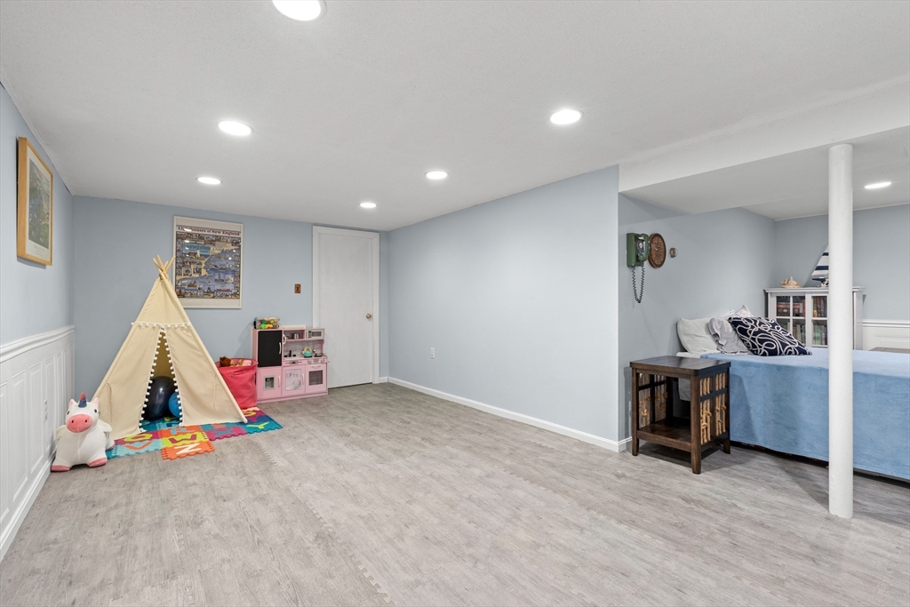 111 Locke Road Chelmsford, MA 01824 - Photo 11 of 28