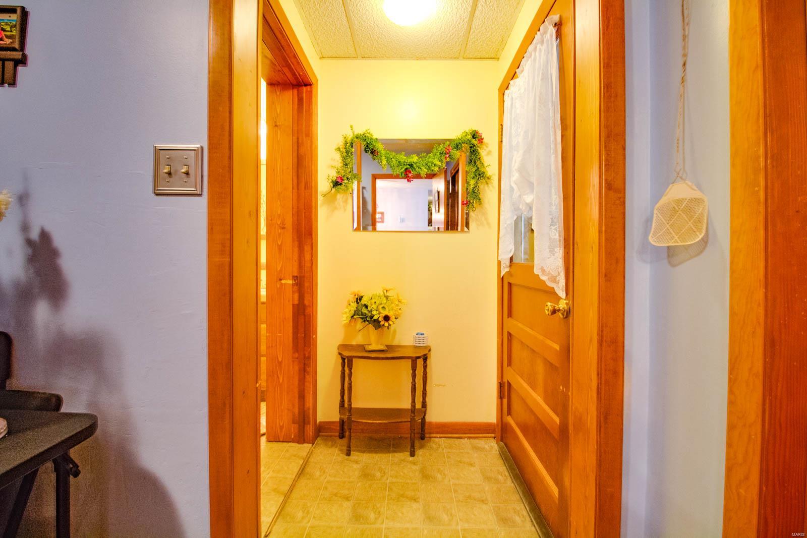 309 Maple Carrollton, IL 62016 - Photo 16 of 40 Gallery Image 16