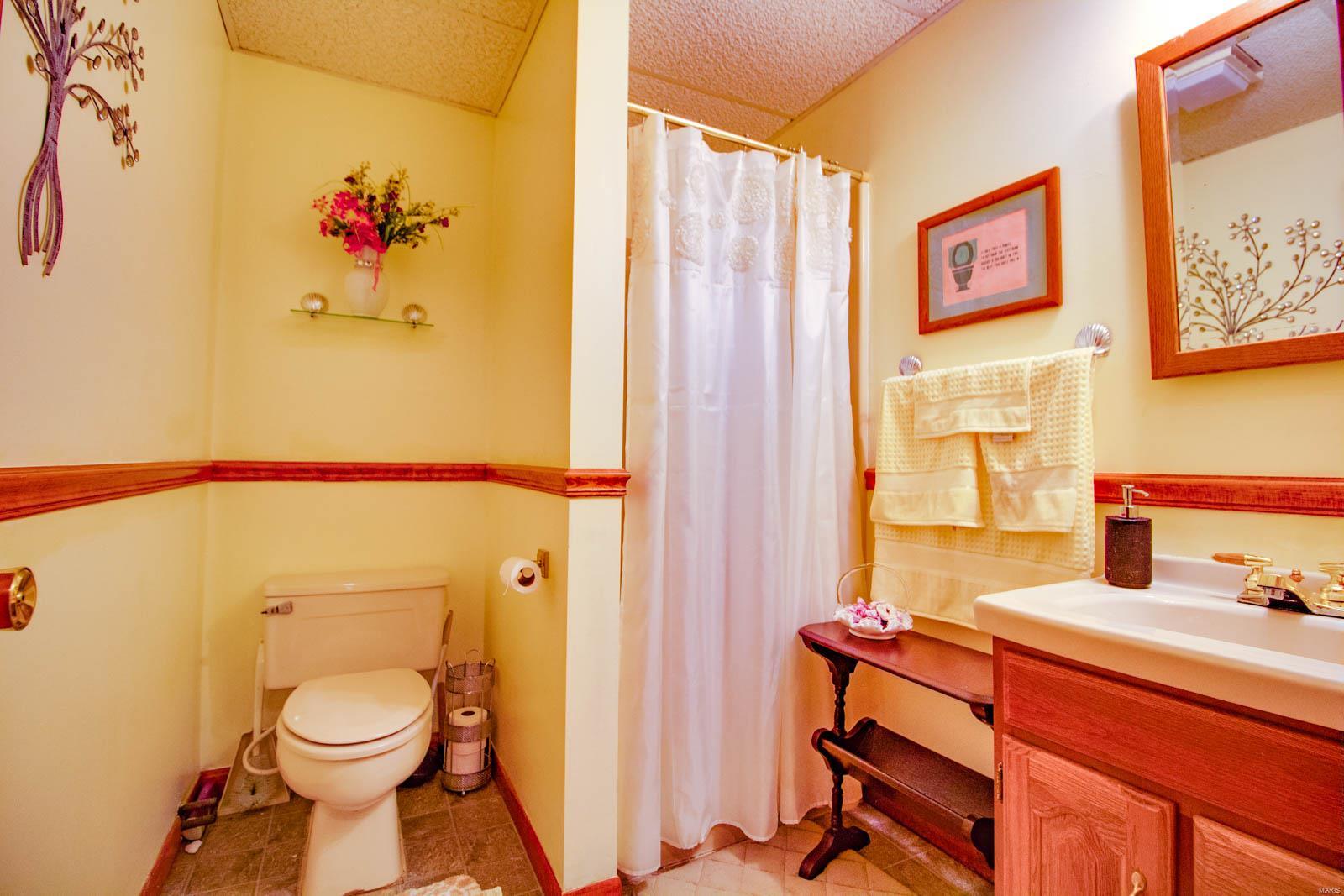 309 Maple Carrollton, IL 62016 - Photo 17 of 40 Gallery Image 17
