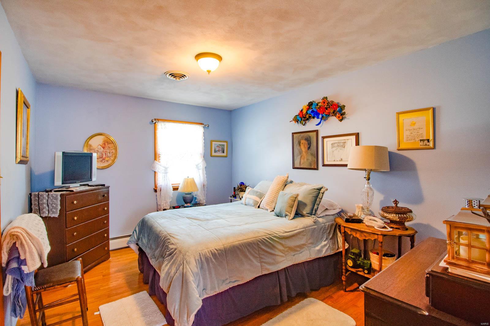 309 Maple Carrollton, IL 62016 - Photo 19 of 40 Gallery Image 19
