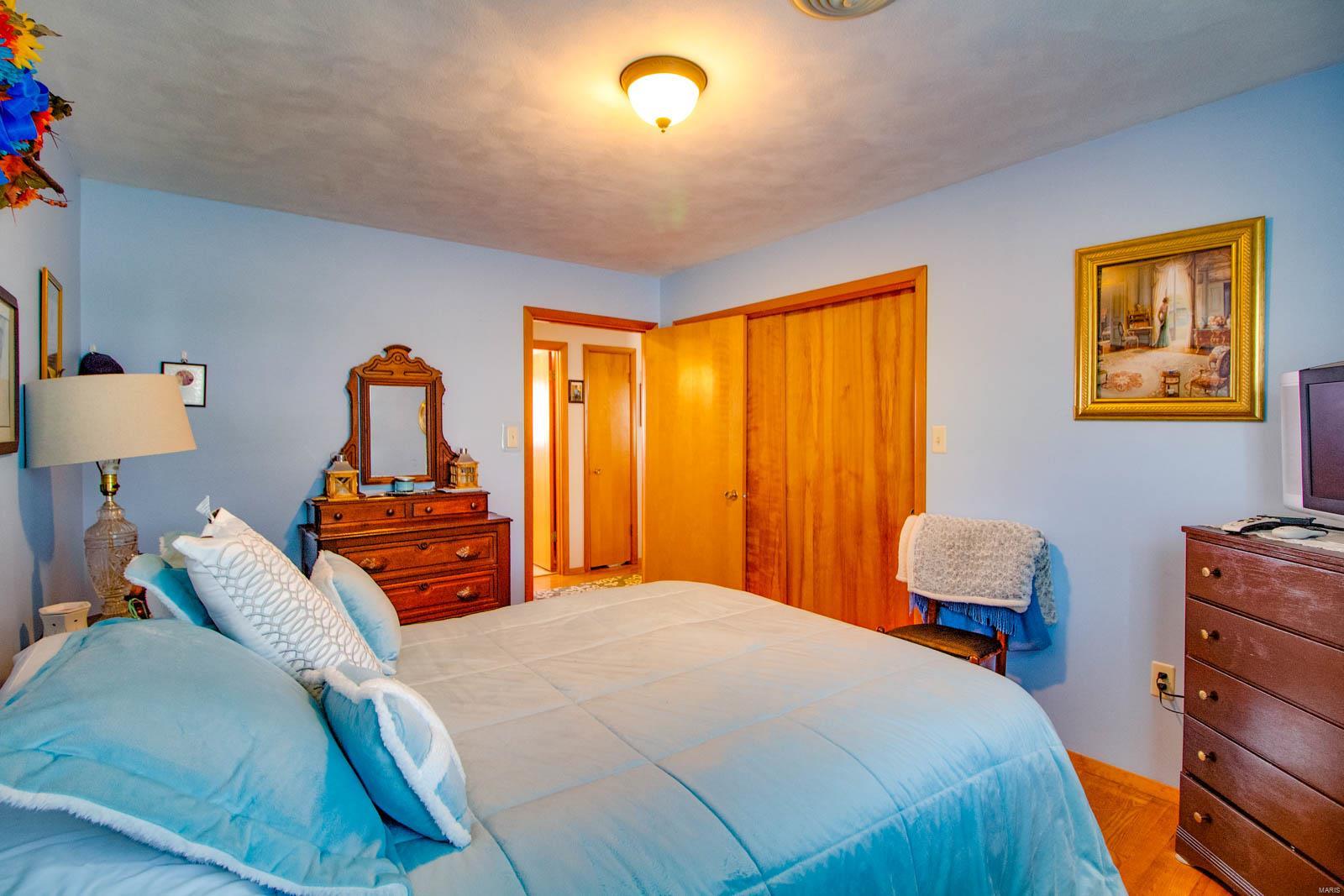 309 Maple Carrollton, IL 62016 - Photo 20 of 40 Gallery Image 20