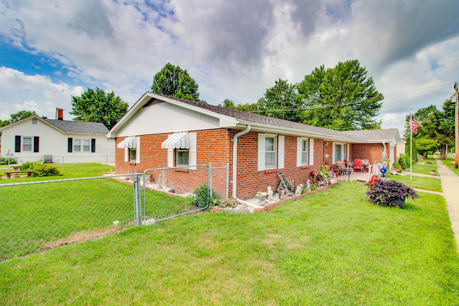 309 Maple Carrollton, IL 62016 - Photo 30 of 40 Gallery Image 30
