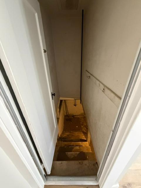 470 2nd Street Gustine, CA 95322 - Photo 34 of 70 Entry to basement/cellar