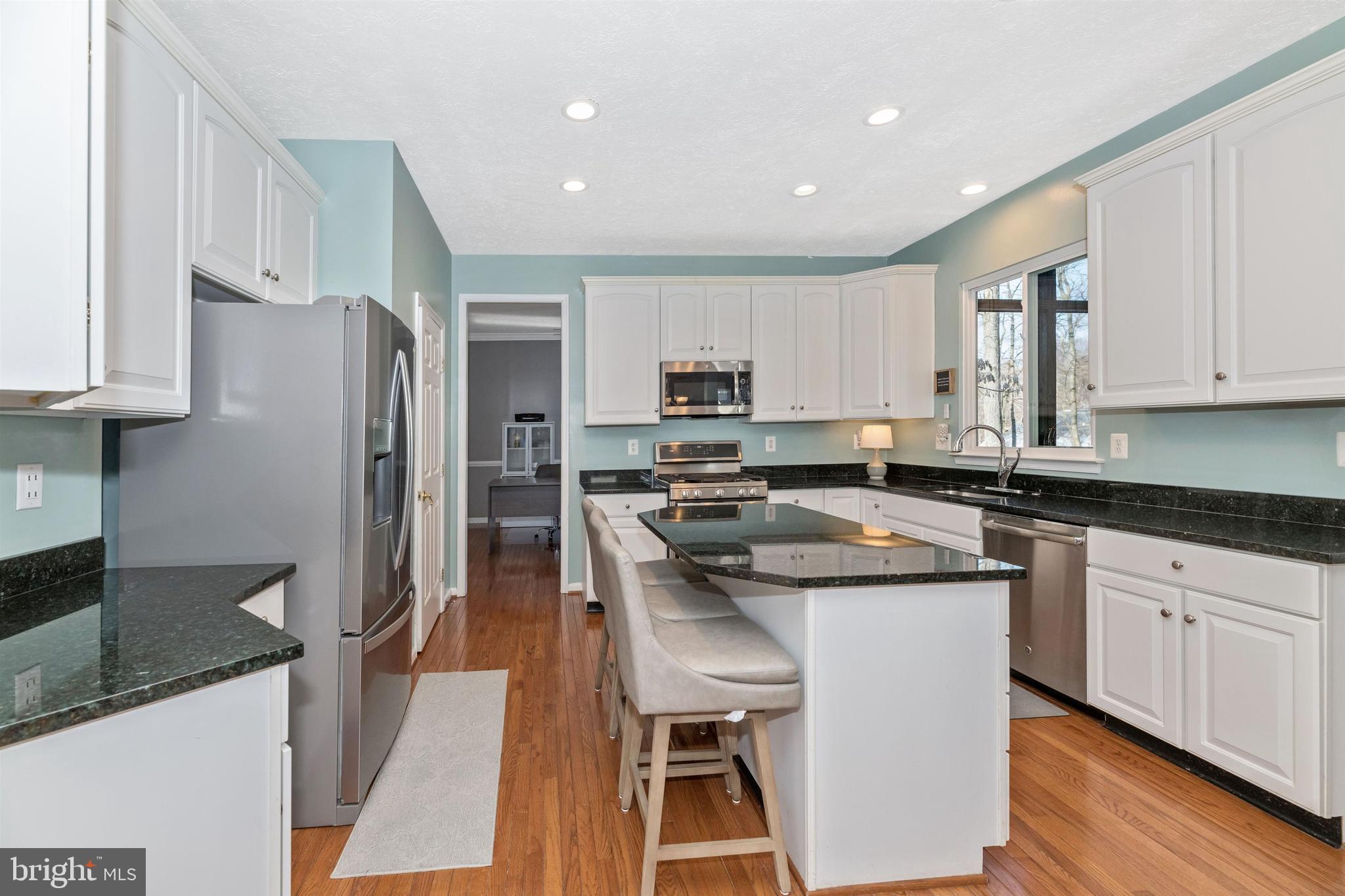 6370 Claridge Drive North Frederick, MD 21701 - Photo 16 of 105