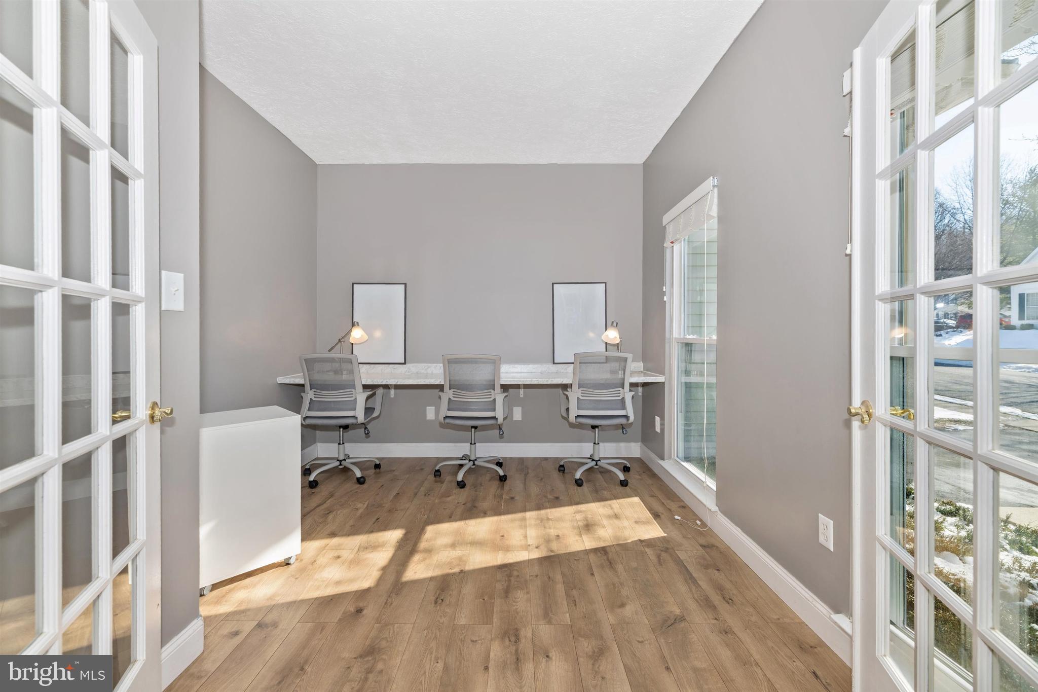 6370 Claridge Drive North Frederick, MD 21701 - Photo 8 of 105