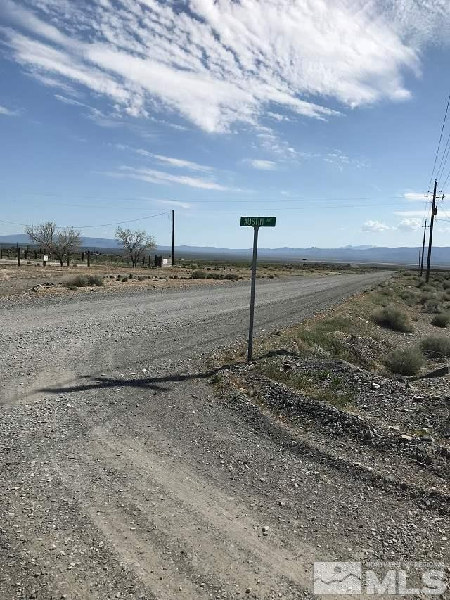 130 Austin Avenue, Unit 2 Kingston, NV 89310 - Photo 2 of 5 a view of a dry yard