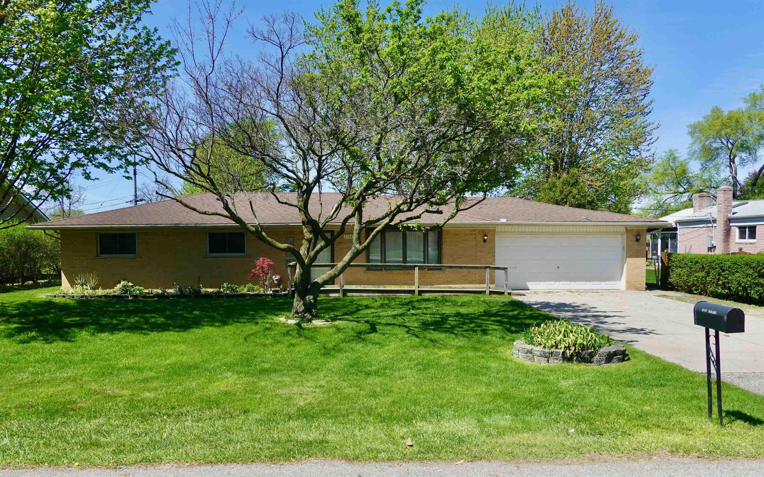 31047 Richert Street Fraser, MI 48026 - Photo 2 of 24