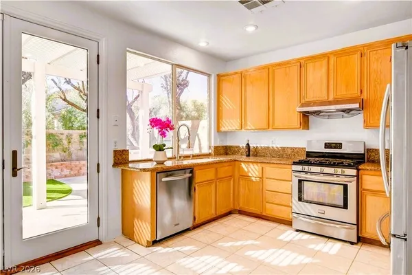 $2,680 | 10247 Splendor Ridge Avenue, Las Vegas, NV 89135