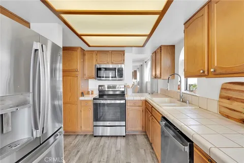 $299,000 | 19249 Palm Way, Apple Valley, CA 92308