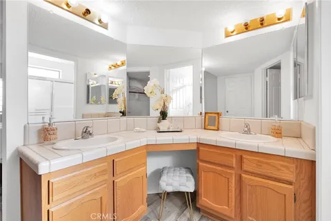 $299,000 | 19249 Palm Way, Apple Valley, CA 92308