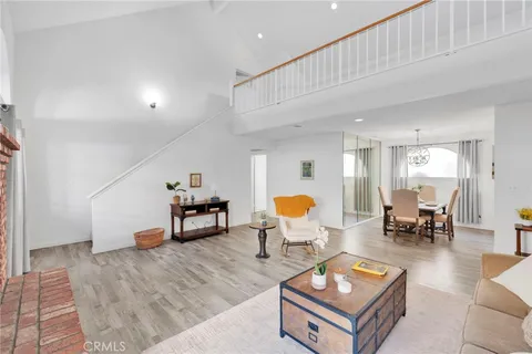 $299,000 | 19249 Palm Way, Apple Valley, CA 92308