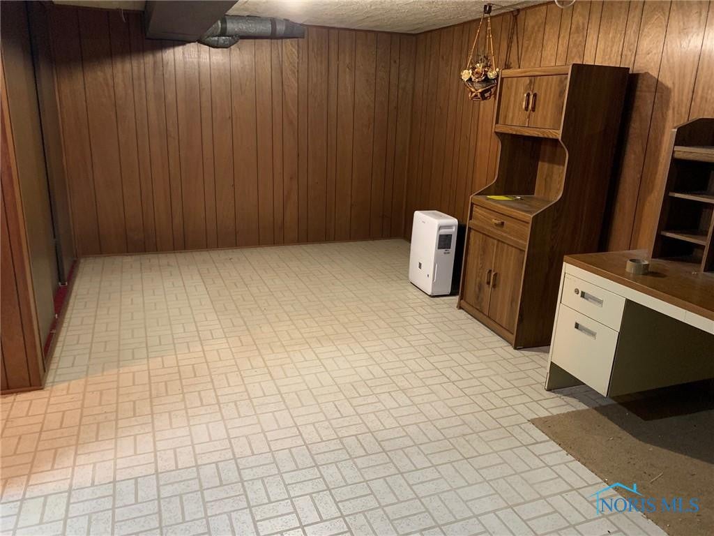4927 Bales Road Toledo, OH 43613 - Photo 7 of 11 Gallery Image 7