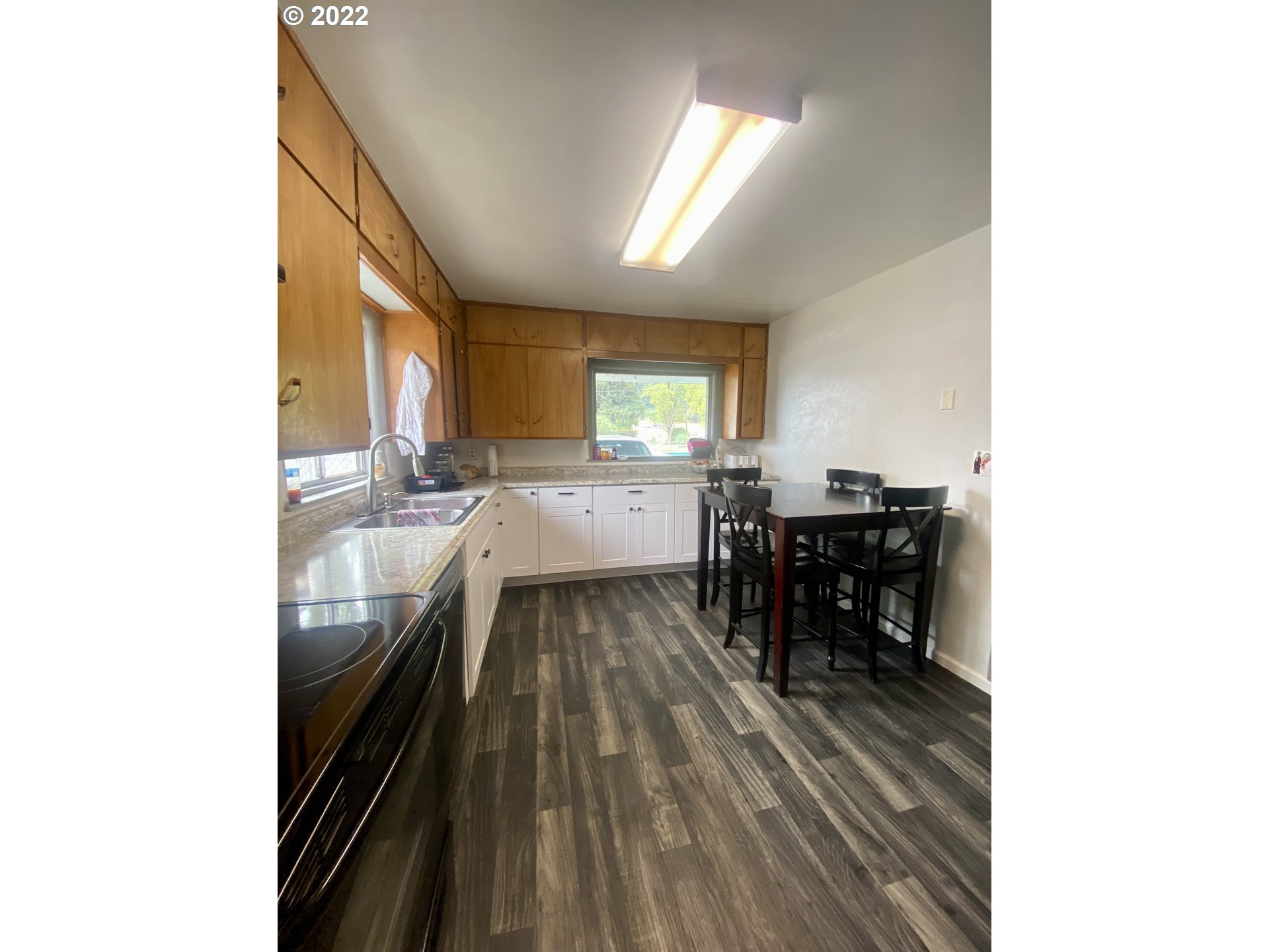 1076 South Comstock Road Sutherlin, OR 97479 - Photo 9 of 28 Gallery Image 9