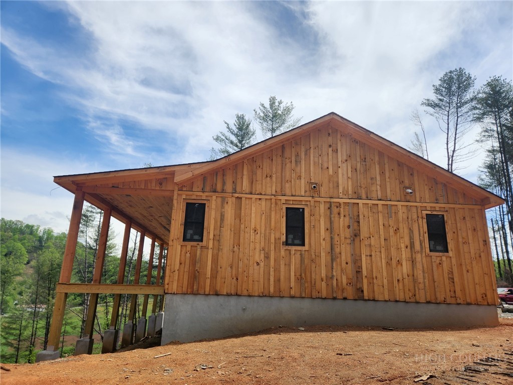 149 River Spring Road Sugar Grove, NC 28679 - Photo 4 of 38