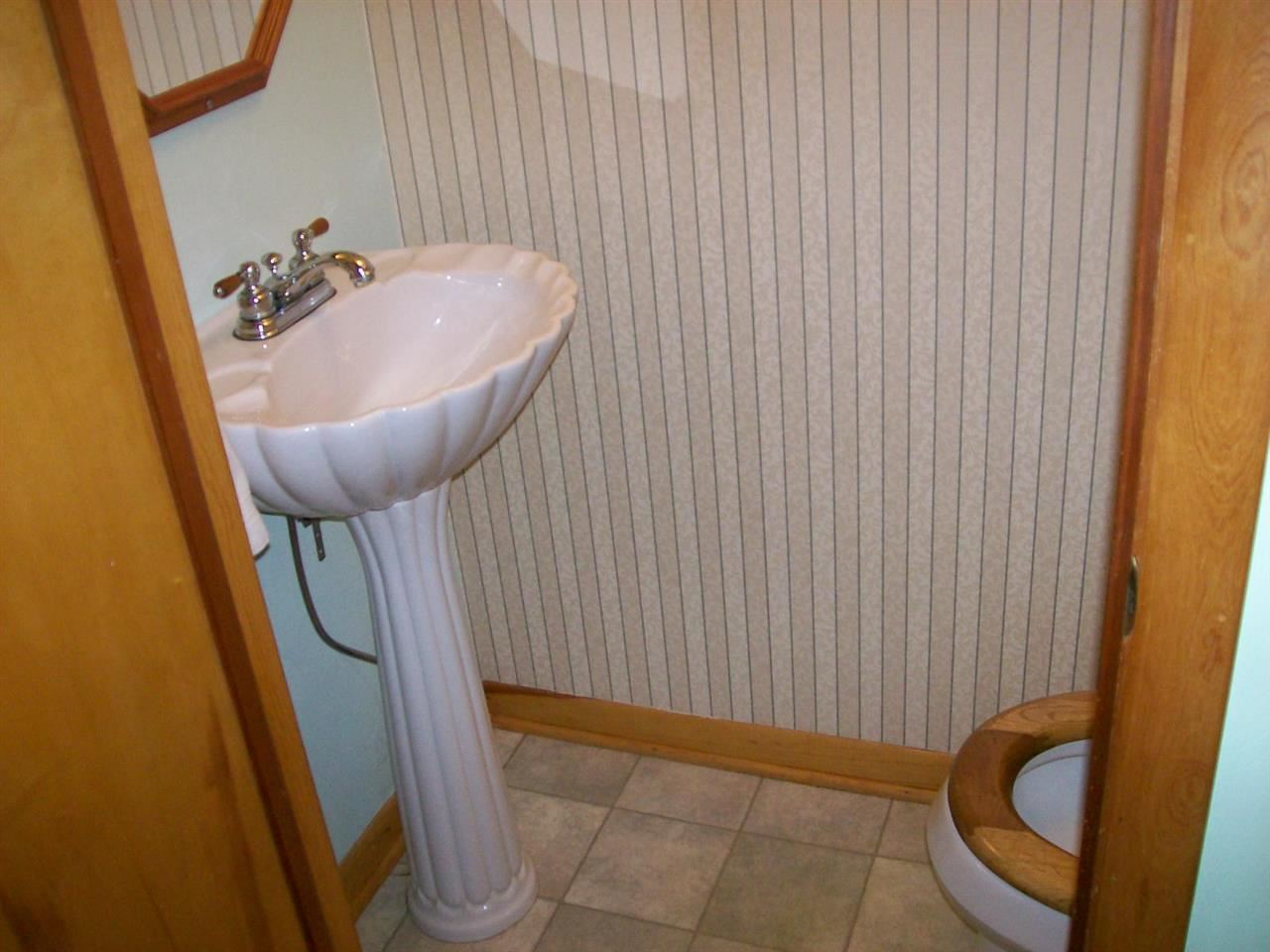 2615 Wolfs Point Drive Rochester, IN 46975 - Photo 6 of 14