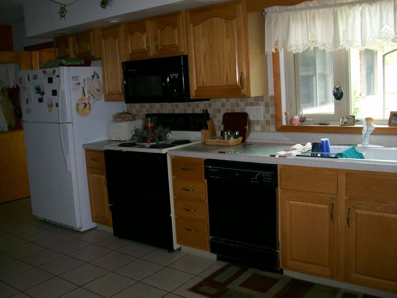 2615 Wolfs Point Drive Rochester, IN 46975 - Photo 10 of 14