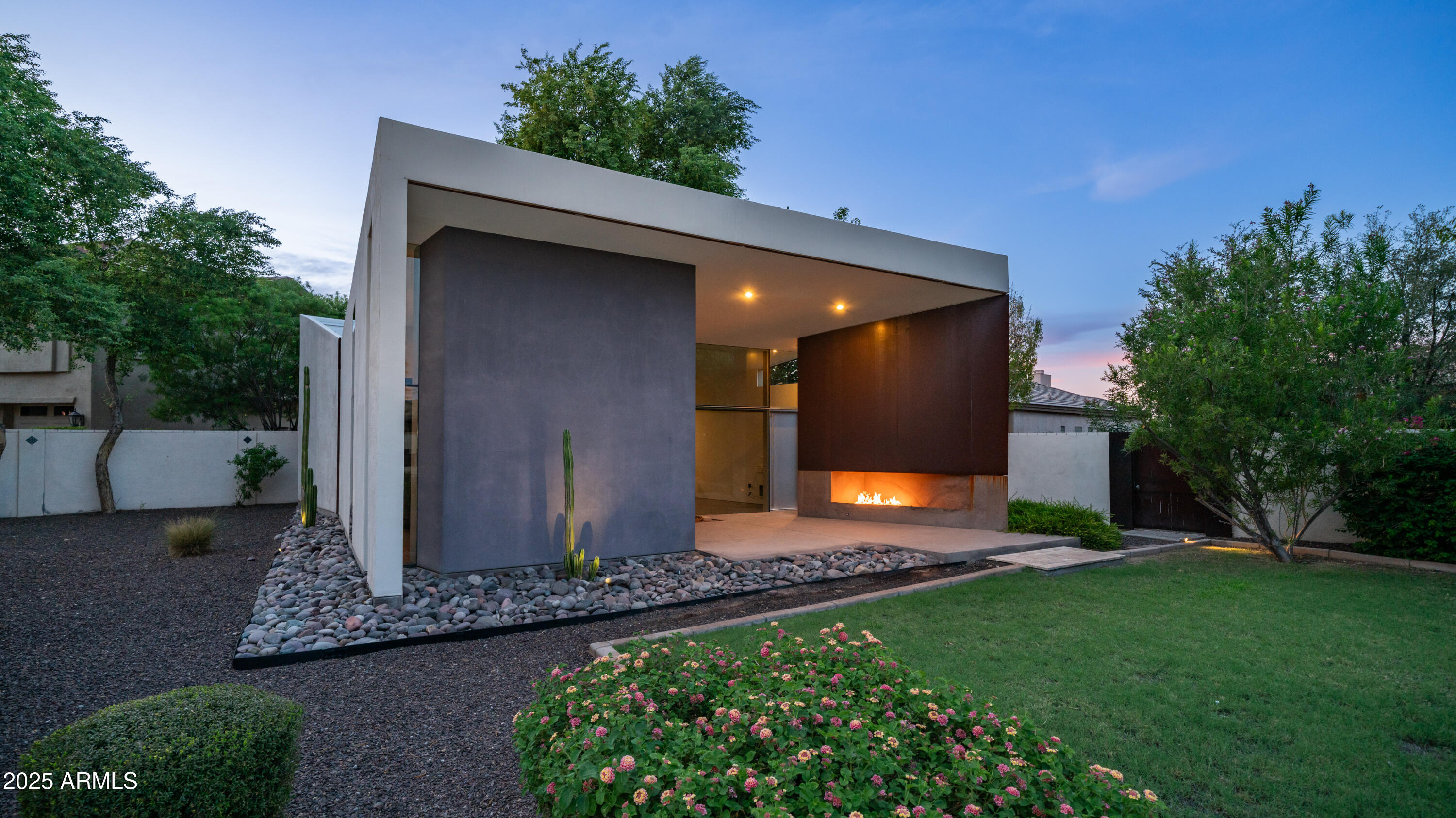 7467 South Rita Lane Tempe, AZ 85283 - Photo 14 of 111 7467 S Rita Ln Exterior Photos-4