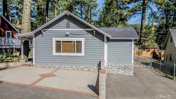$299,999 | 1724 Thrush Road, Wrightwood, CA 92397