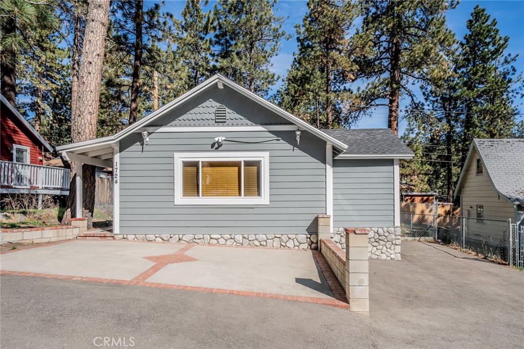 1724 Thrush Road Wrightwood, CA 92397 - Photo 3 of 39 a view of a house with a yard